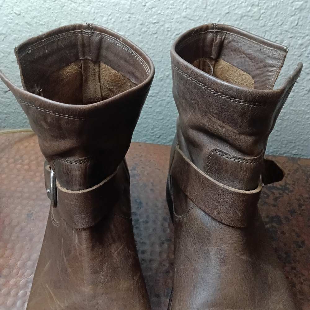 Frye Sz. 7.5M Brown Veronica Flex Bootie (fits like 7M) - Picture 9 of 16